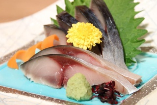 Cá thu trộn giấm (Shimesaba)
